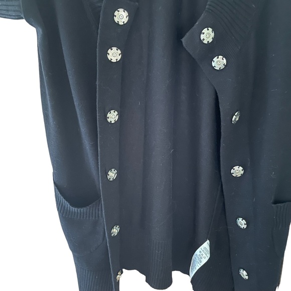French Connection Black Short Sleeve Snap-front Sweater w Pockets Size Small - Picture 3 of 16